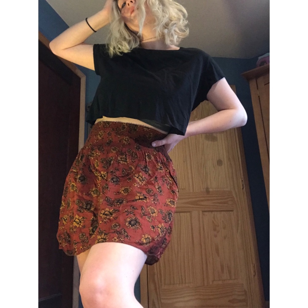 High Rise Skirt - Picture 2 of 4